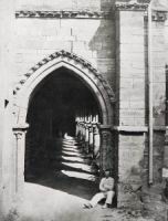 France,_Oise,_Laon,_Cathedrale - Porte gothique (photo par Charles Marville, 1855)